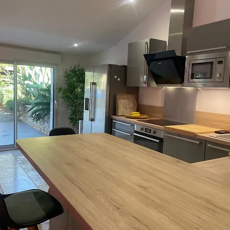 Villa Des Sablettes A 200m De La *